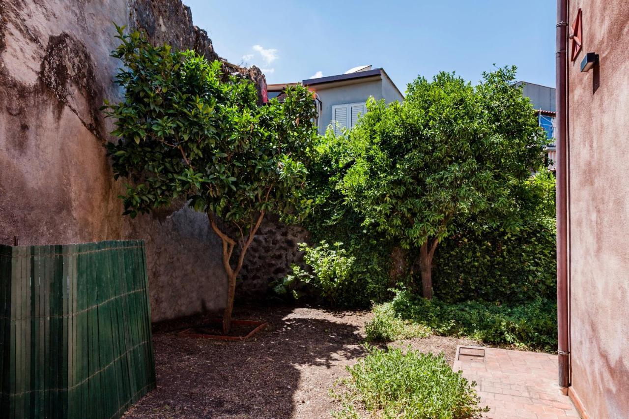 Gli Iris Apartments By Wonderful Italy Linguaglossa Kültér fotó