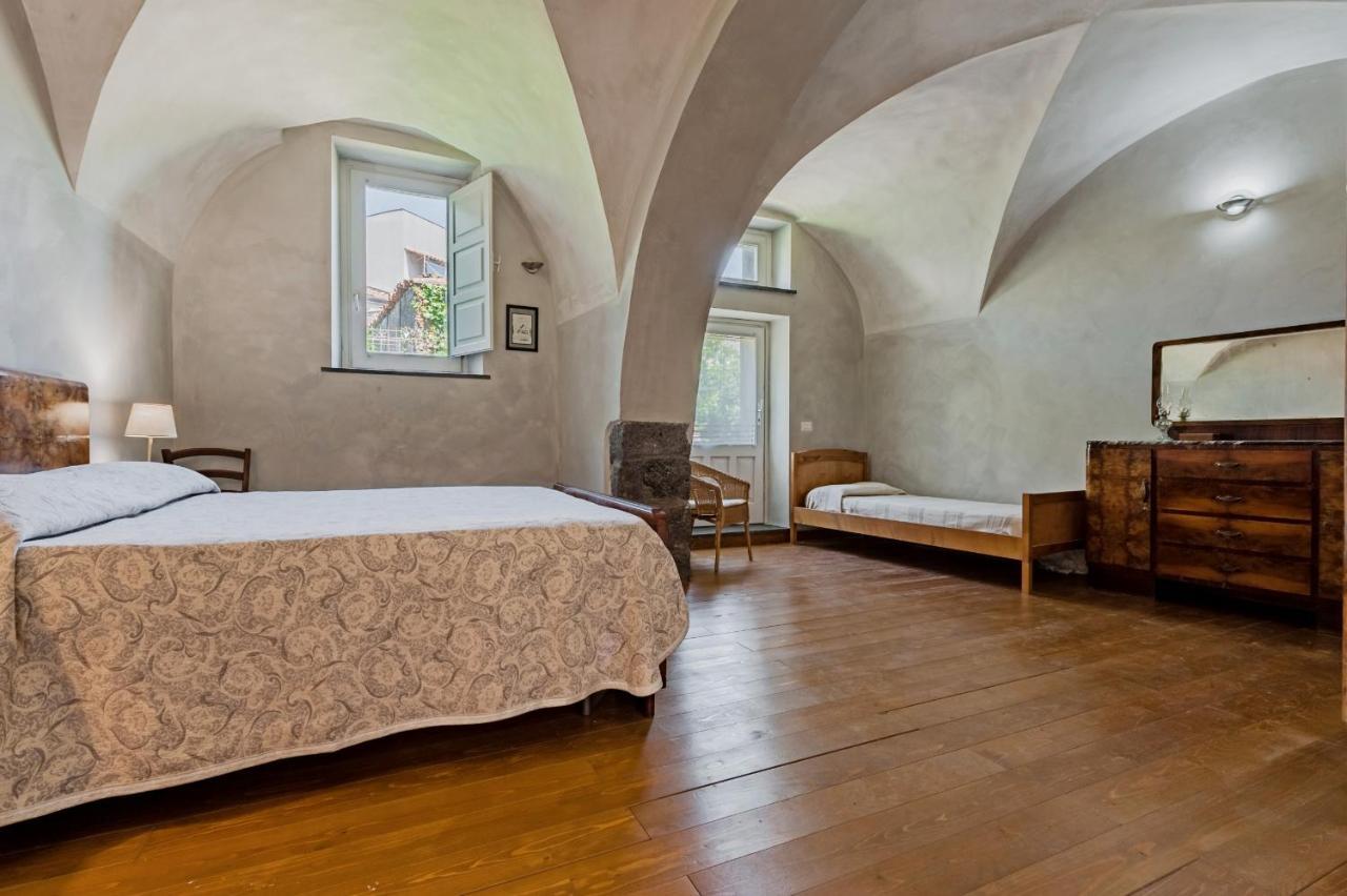 Gli Iris Apartments By Wonderful Italy Linguaglossa Kültér fotó